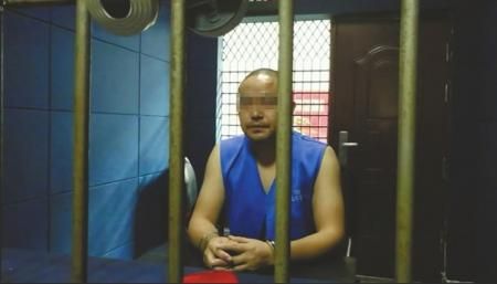 眉山英雄司机涉恶被捕 从雨夜救人到砸车打人